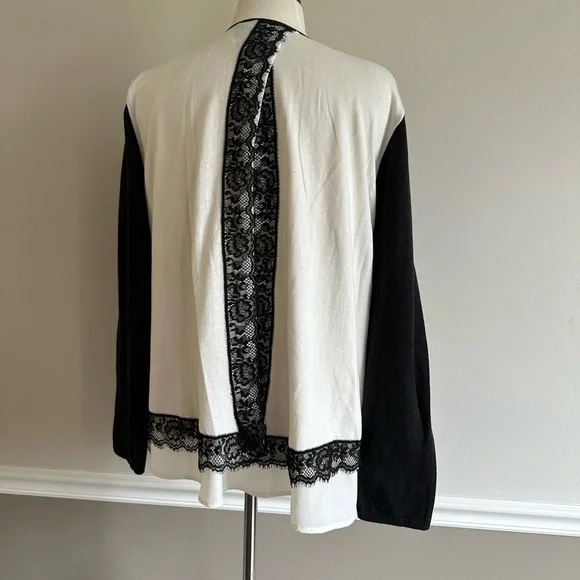 Chico’s CARDIGAN, Size 2, GUC - Picture 2 of 5